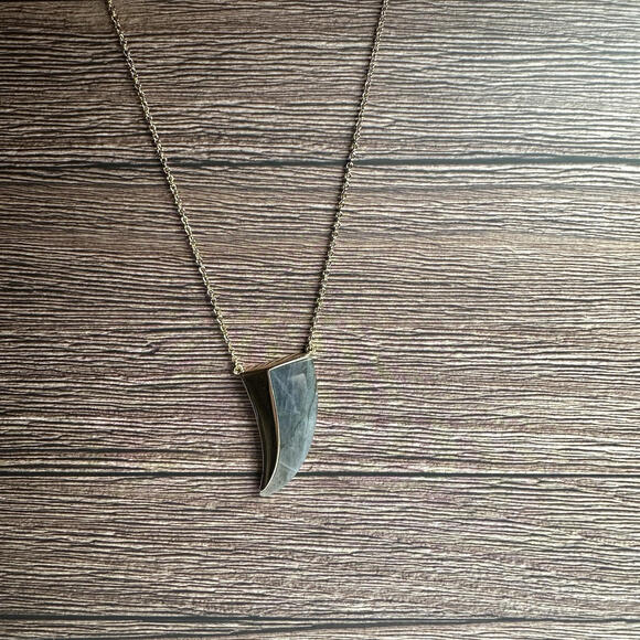 Stella & Dot Blue Stone Horn Shape Pendant Gold Tone Chain Necklace - Picture 10 of 14